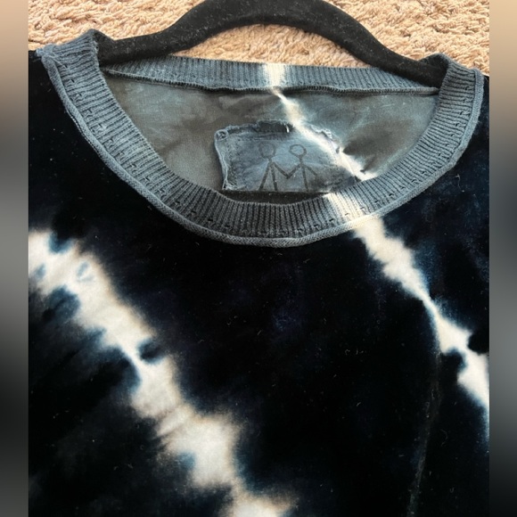 Johnny Was Blue/White Tie Dye Oversized Velvet Tunic Long Sleeve. Size M - Picture 7 of 7